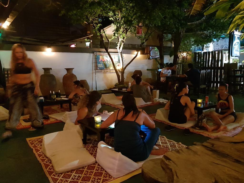 Bamboozle Hostel Ko Pha Ngan Buitenkant foto